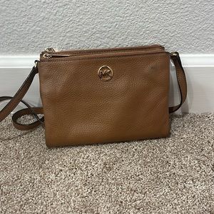 micheal korea crossbody adjustable purse